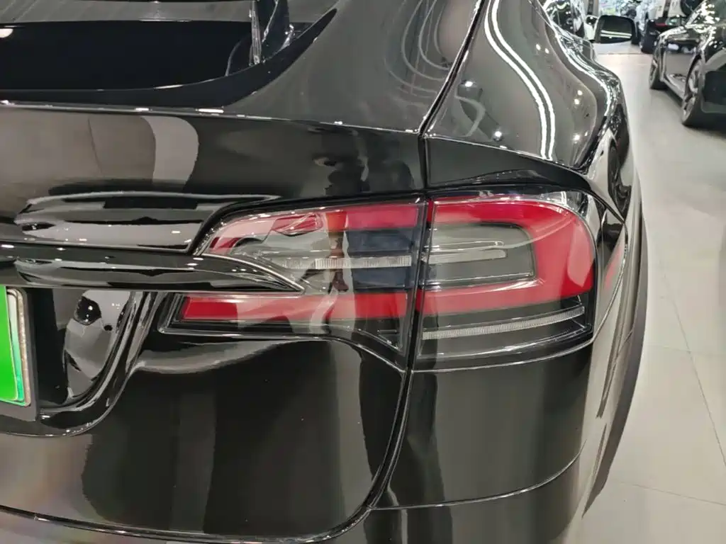 Tesla Model X 2023 — фото 24