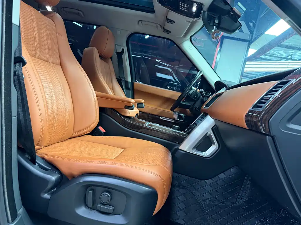 Land Rover Range Rover 2018 — фото 18