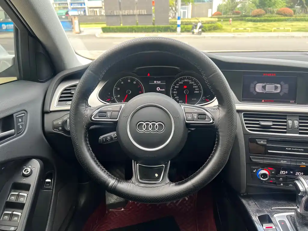 Audi A4L 2013 — фото 13