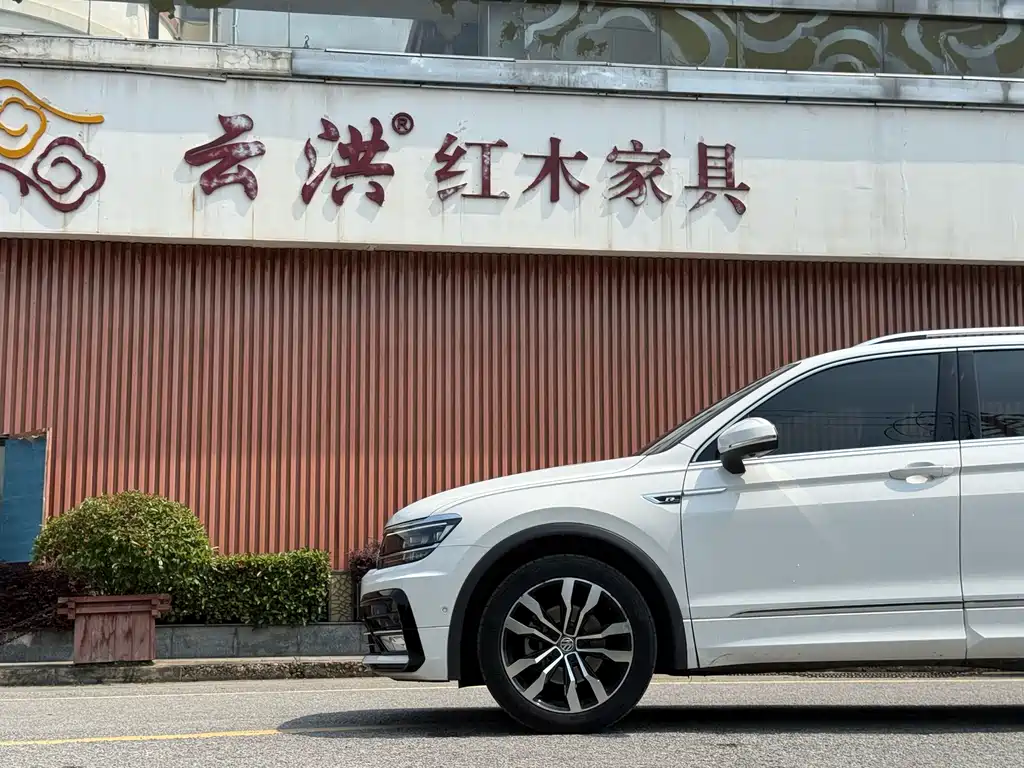Volkswagen Tiguan L 2021