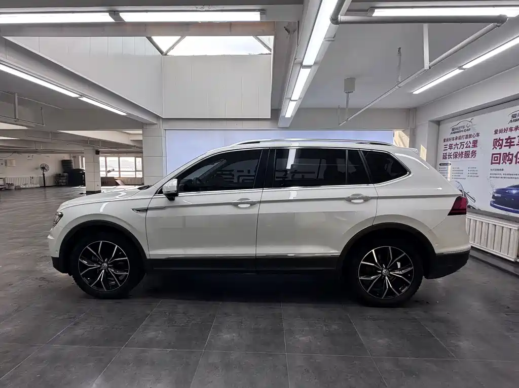 Volkswagen Tiguan L 2020