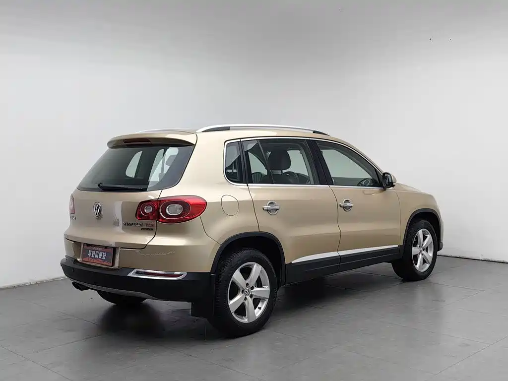 Volkswagen Tiguan 2013 — фото 2