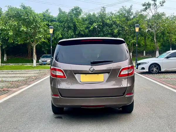 Buick GL8 2013