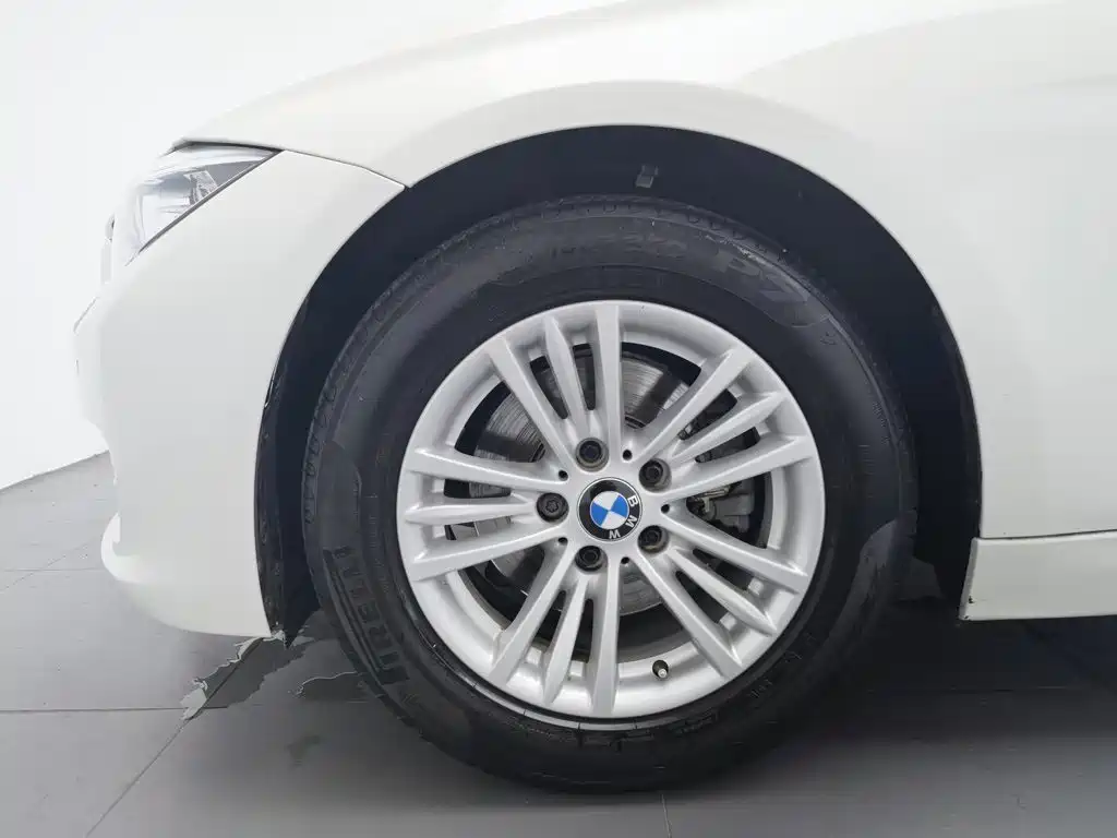 BMW 3 Series 2013 — фото 17