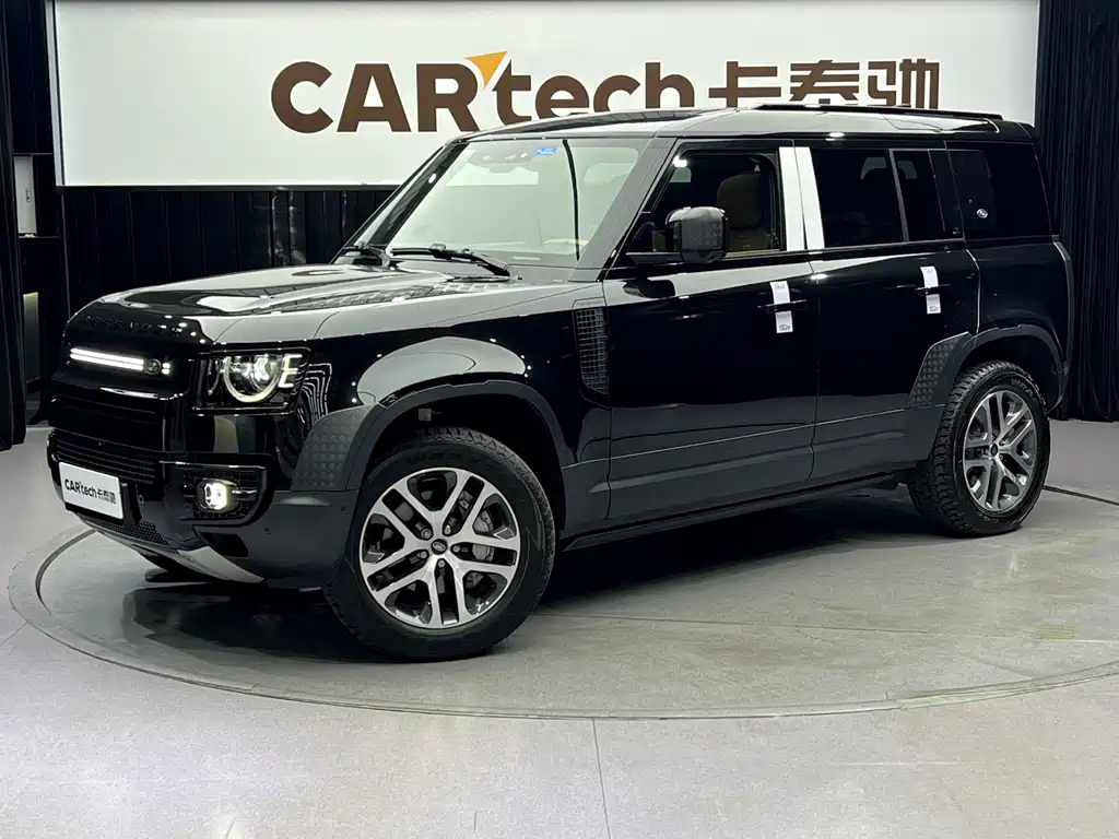 Land Rover Defender 2024 — фото 1