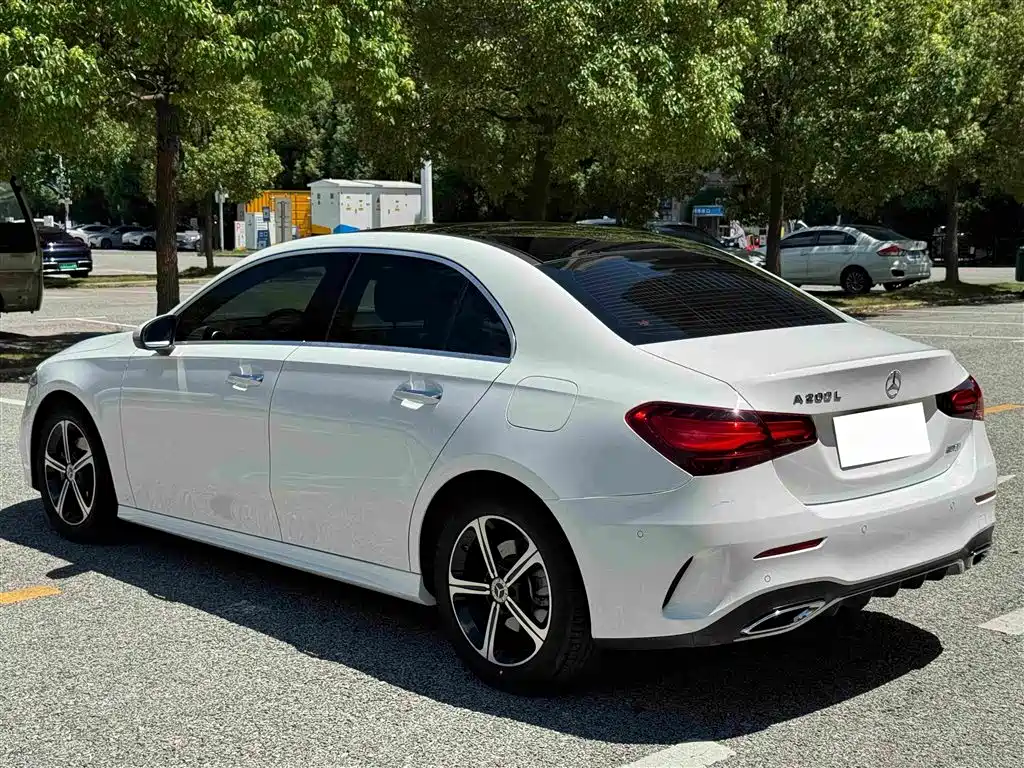 Mercedes-Benz A-Class 2023 — фото 13
