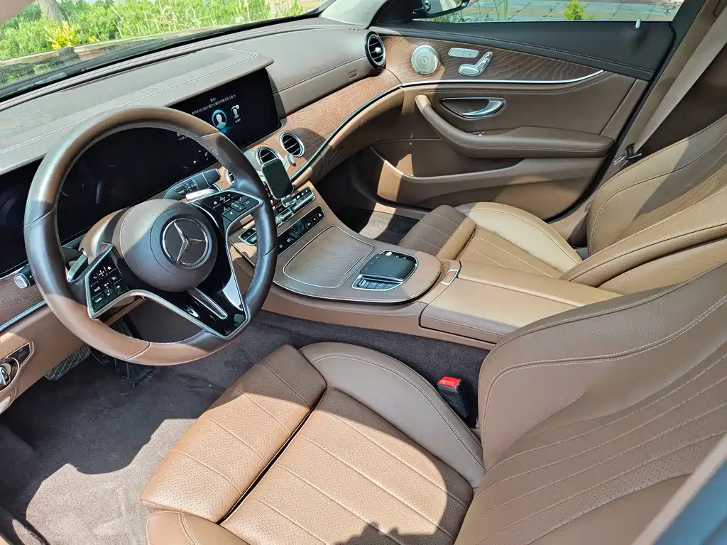 Mercedes-Benz E-Class 2022 — фото 26