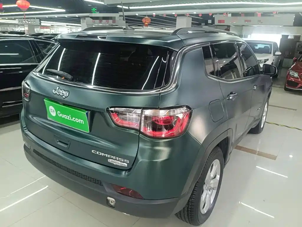 Jeep Compass 2018 — фото 7