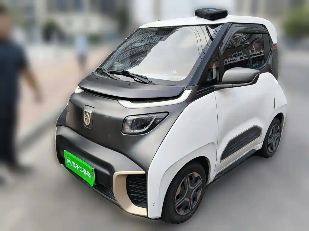 Baojun E200 2019 — фото 1