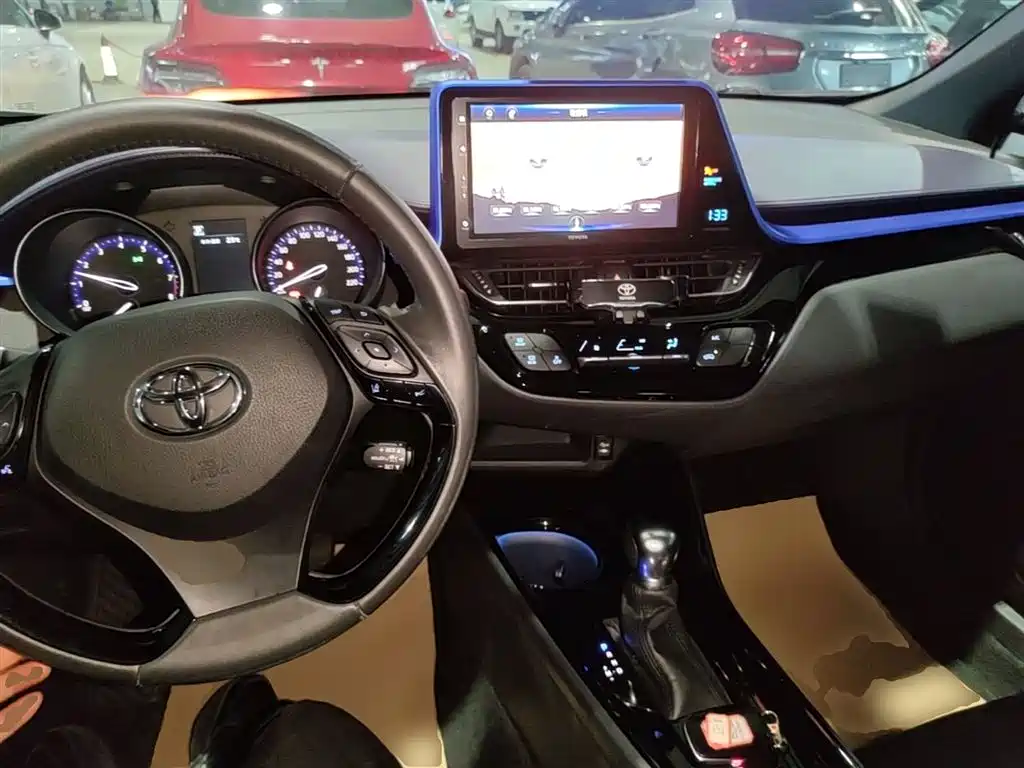 Toyota IZOA 2019 — фото 10
