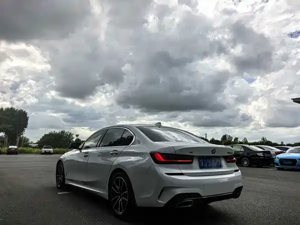 BMW 3 Series 2020