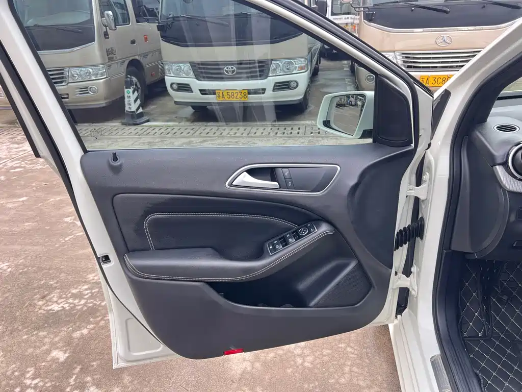 Mercedes-Benz B-Class 2015
