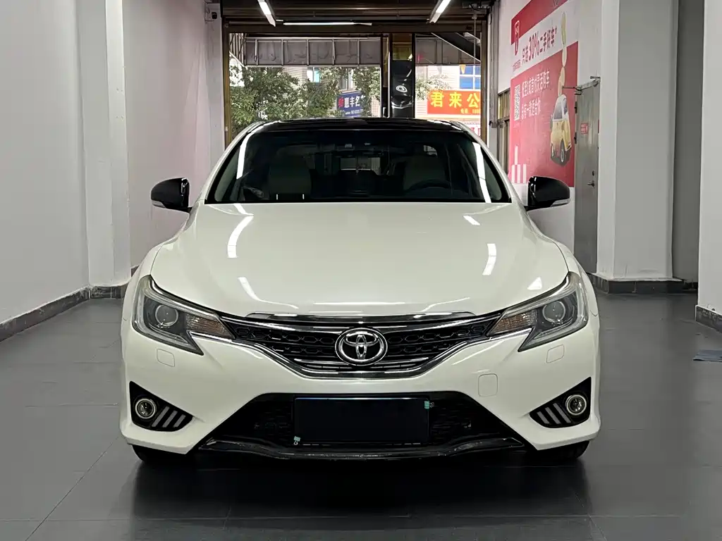 Toyota Reiz 2015