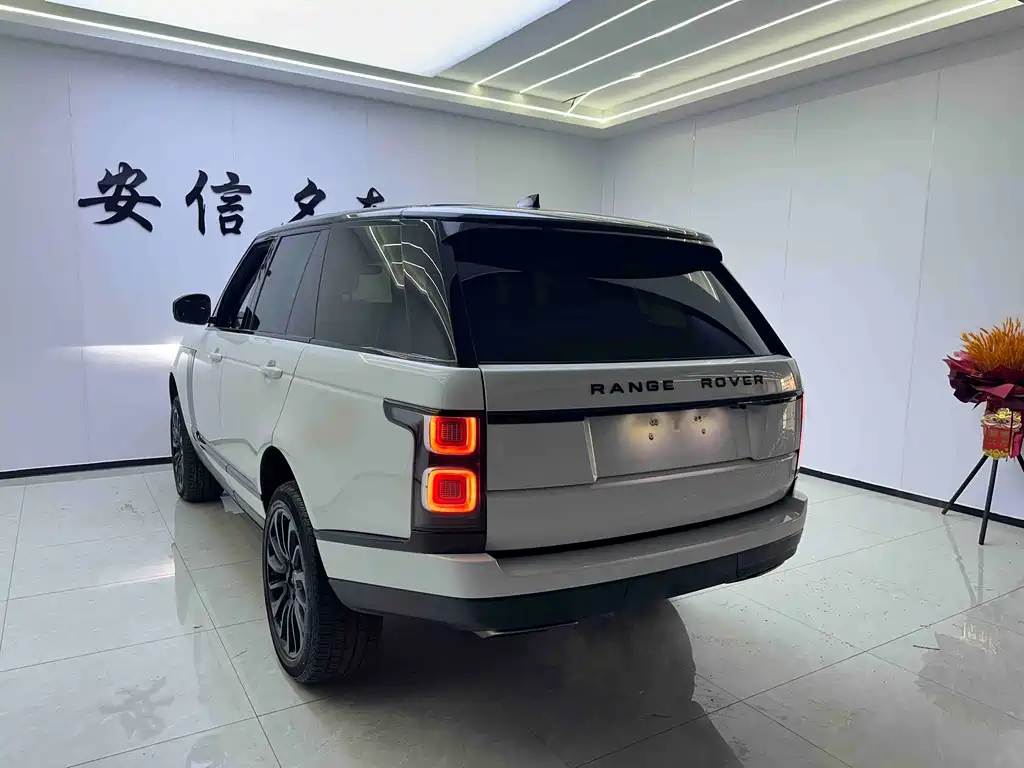Land Rover Range Rover 2018 — фото 8