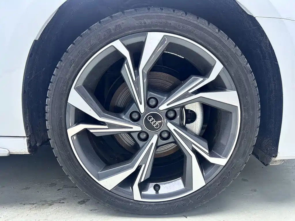 Audi A3 2023 — фото 21
