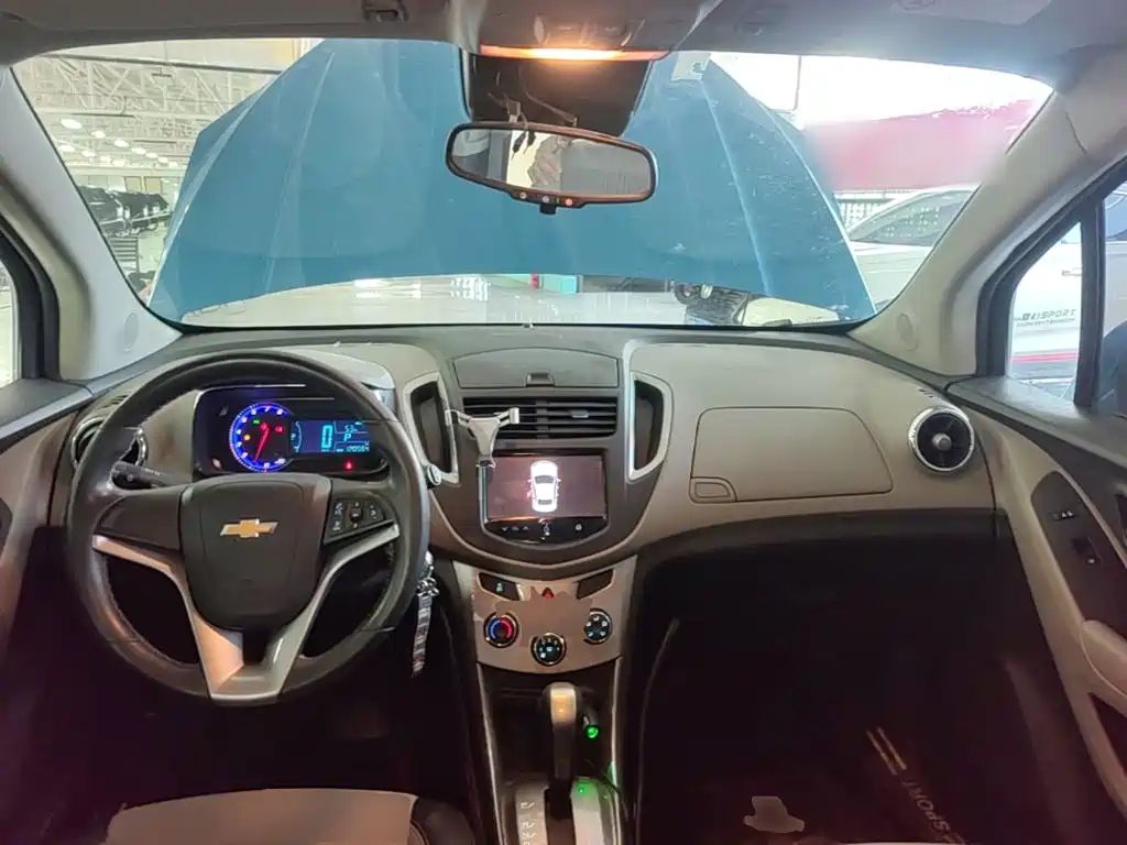 Chevrolet Trax 2014 — фото 10