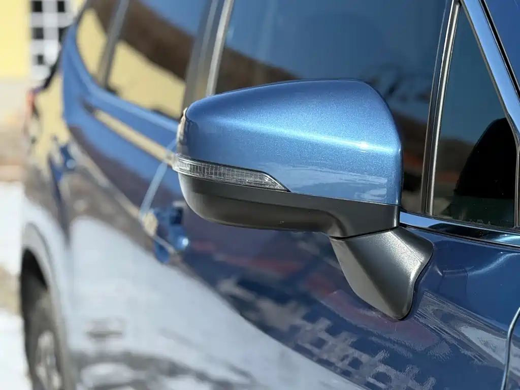 Subaru Forester 2023 — фото 25