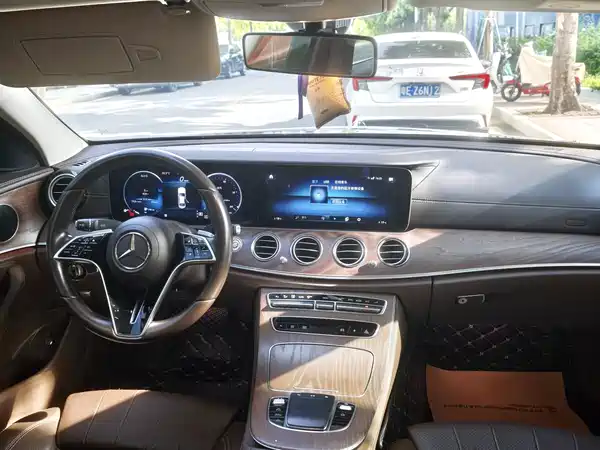 Mercedes-Benz E-Class 2023