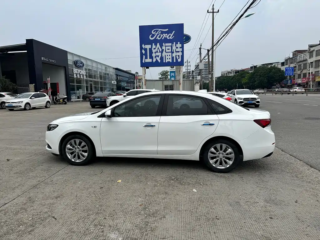 Buick Excelle 2020