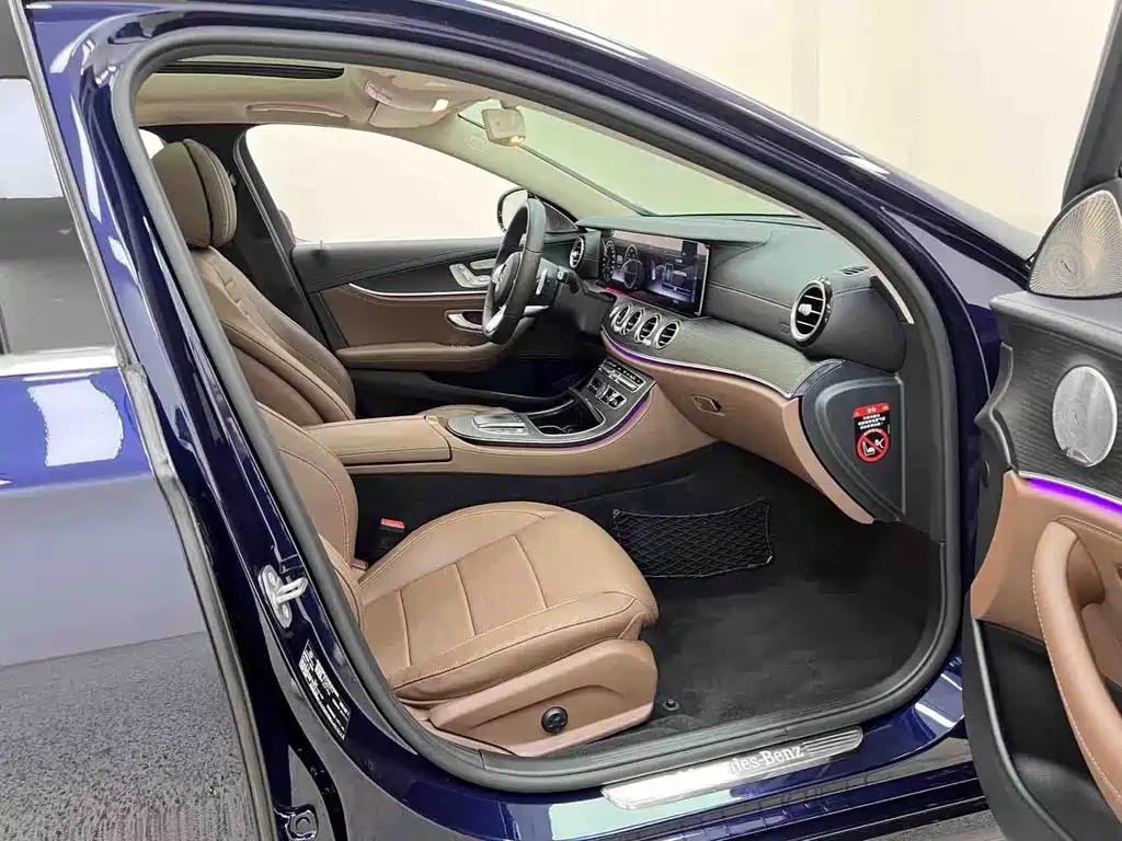 Mercedes-Benz E-Class 2020 — фото 24