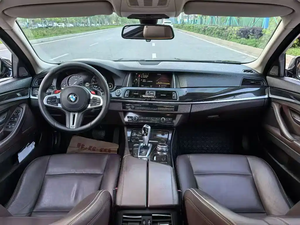 BMW 5 Series 2016