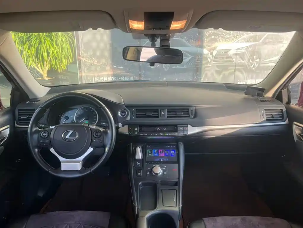 Lexus CT 2018