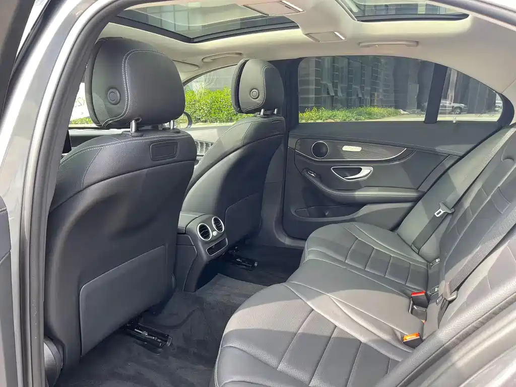 Mercedes-Benz C-Class 2019 — фото 10
