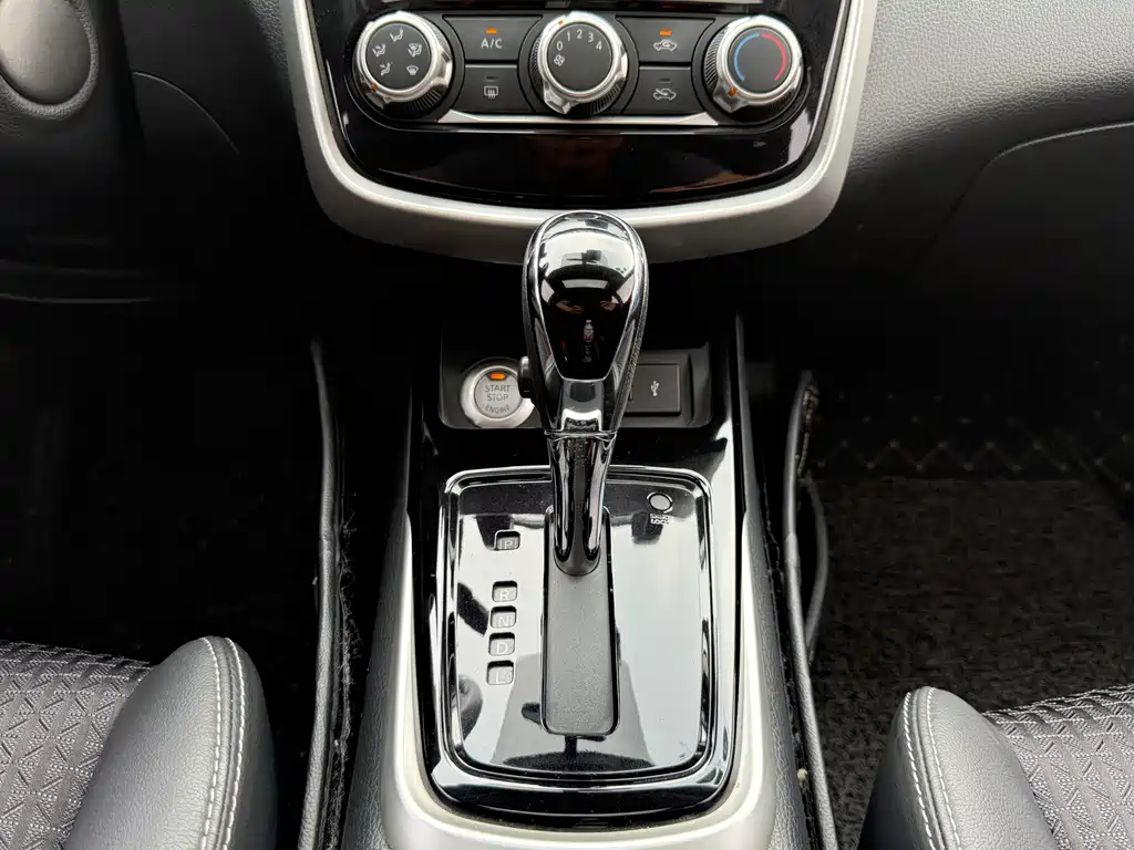 Nissan Tiida 2019 — фото 13