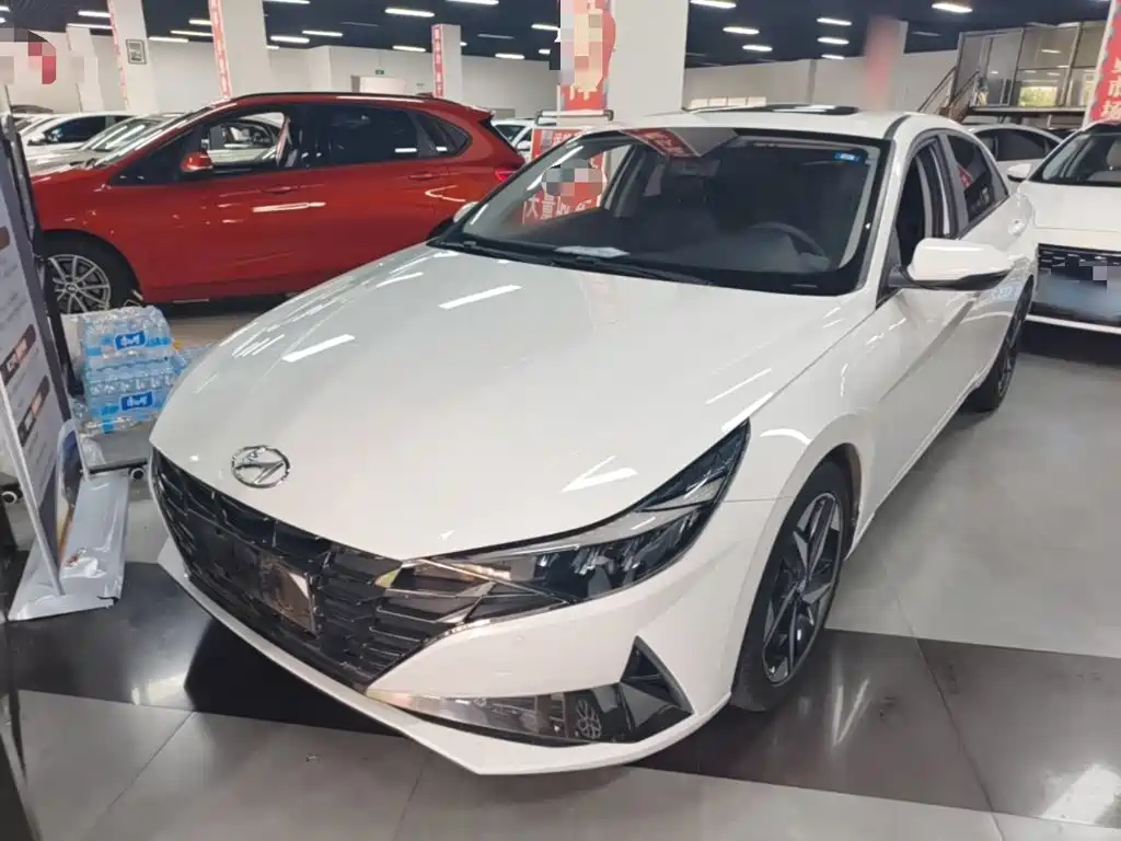 Hyundai Elantra 2023