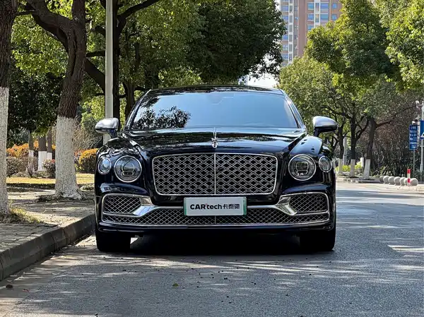Bentley Flying Spur Plug-In Hybrid 2022