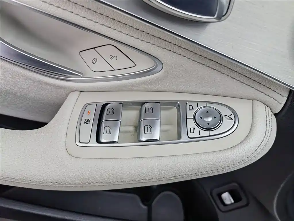 Mercedes-Benz C-Class 2017 — фото 9