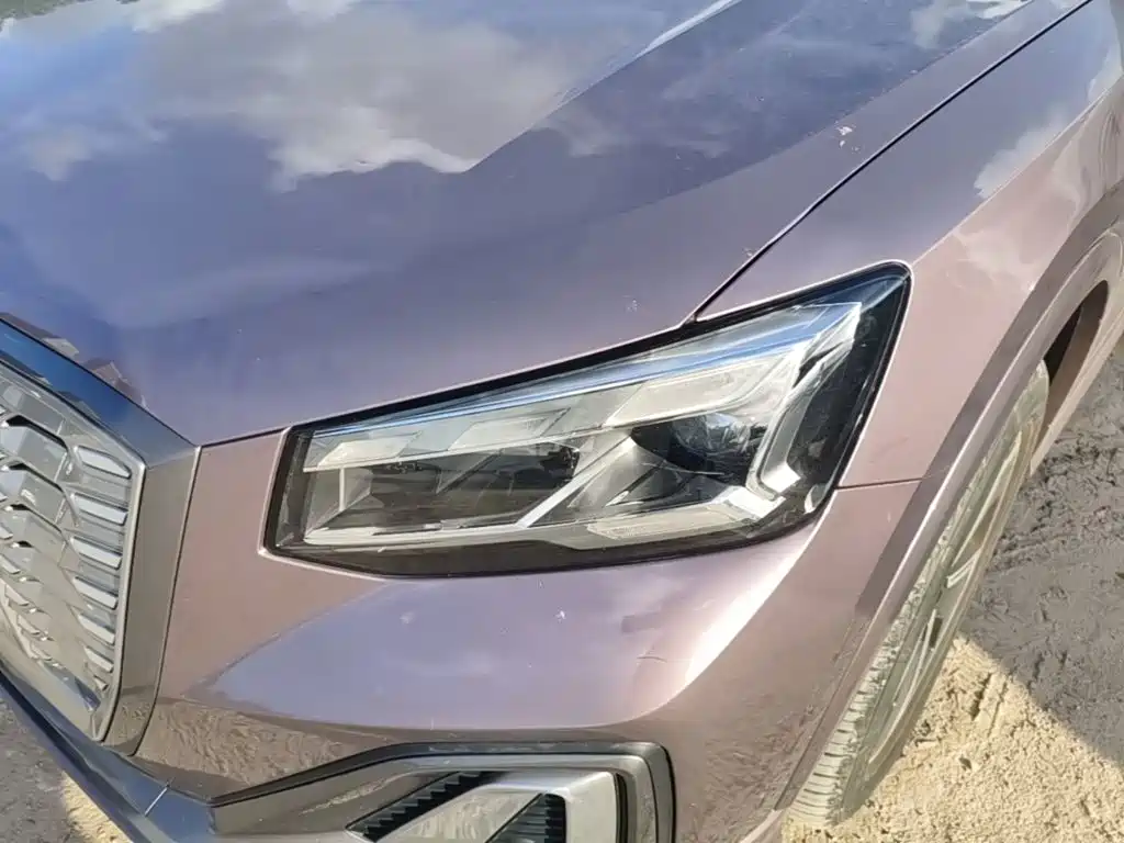 Audi Q2L E-Tron 2023 — фото 24