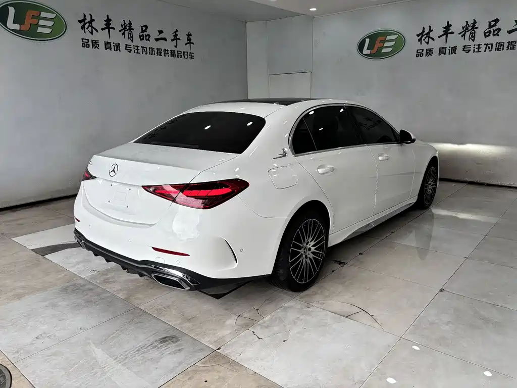 Mercedes-Benz C-Class 2025