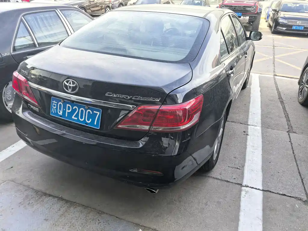 Toyota Camry 2015 — фото 12