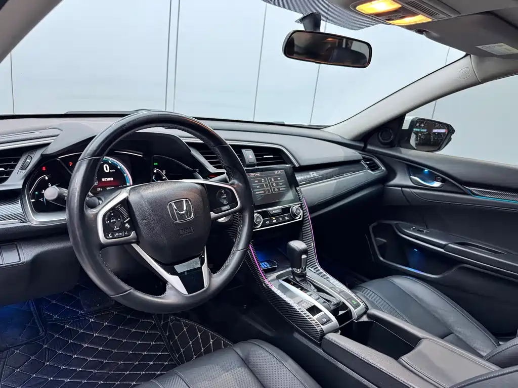 Honda Civic 2018 — фото 2