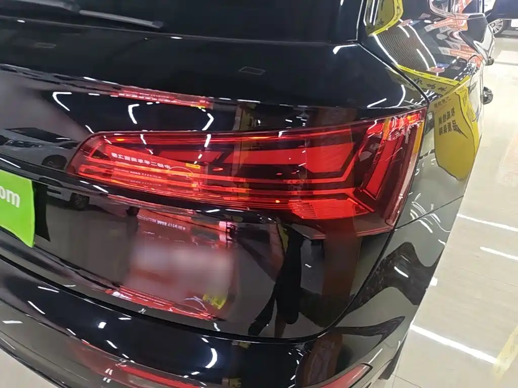Audi Q5L 2023 — фото 8