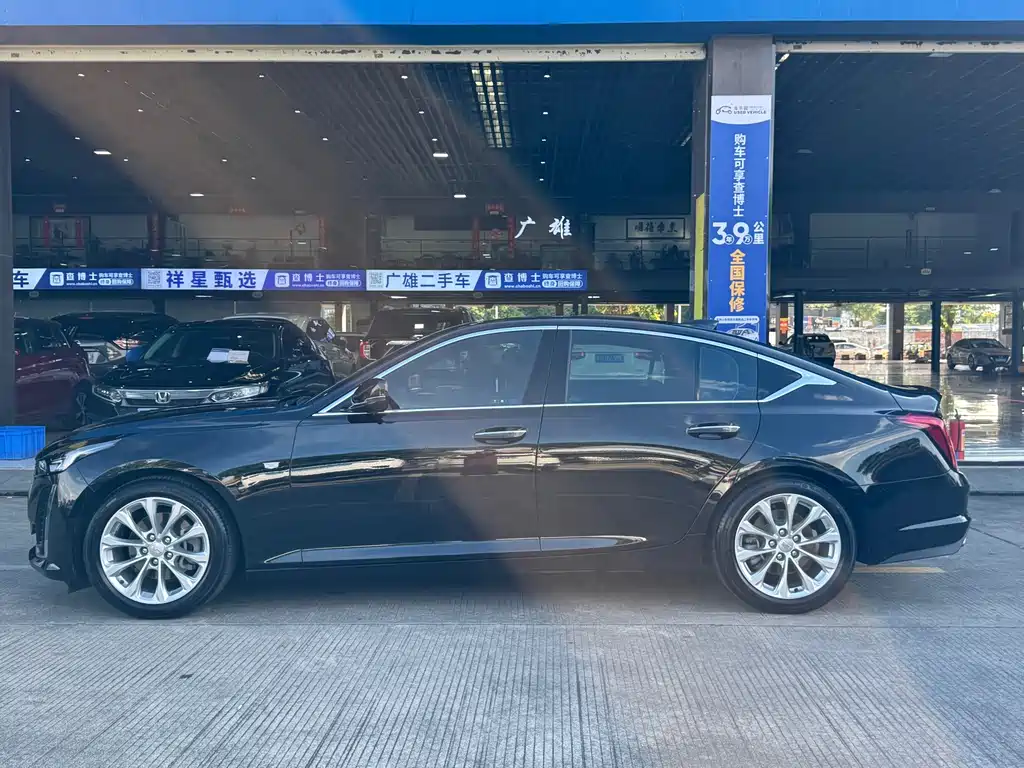Cadillac CT5 2022 — фото 7