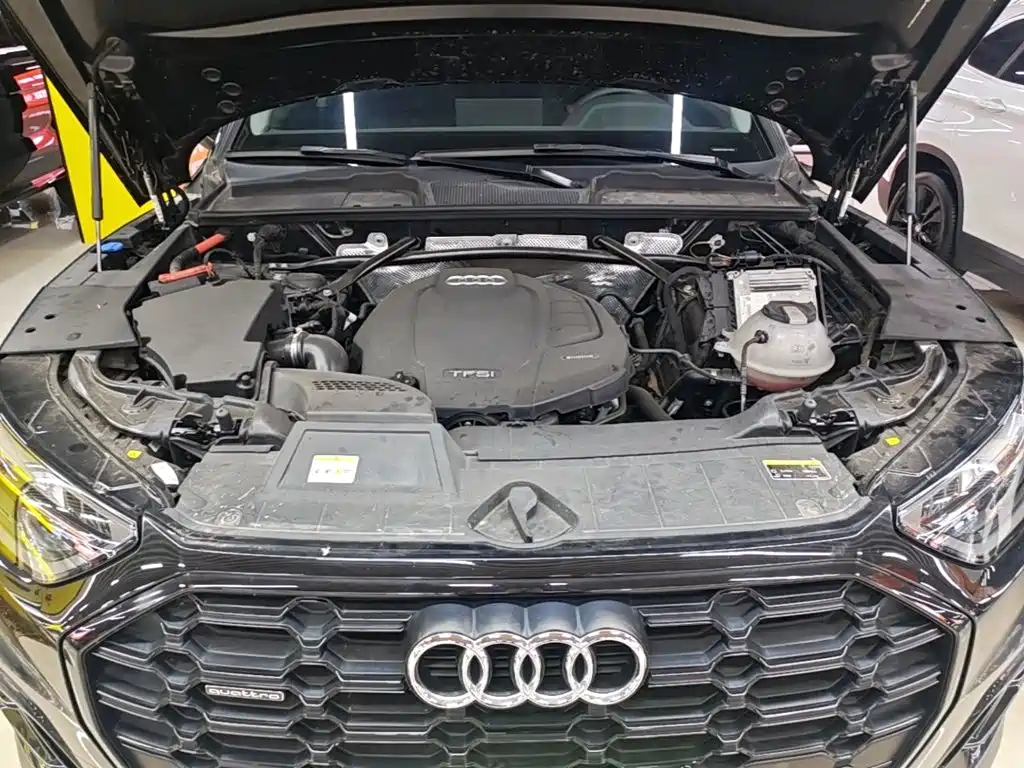 Audi Q5L 2023 — фото 20