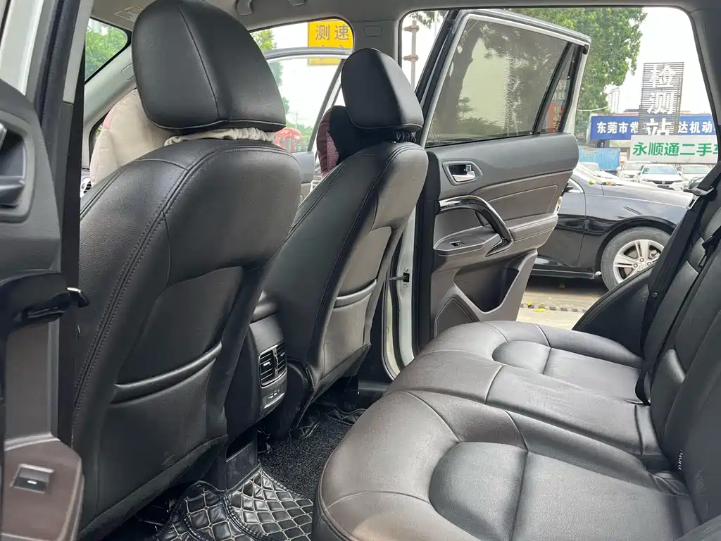 GAC Trumpchi GS4 2017 — фото 19