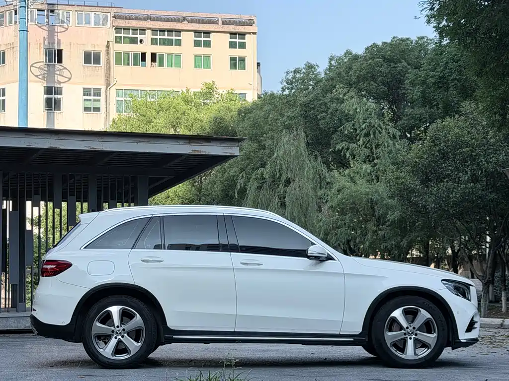 Mercedes-Benz GLC 2017 — фото 14