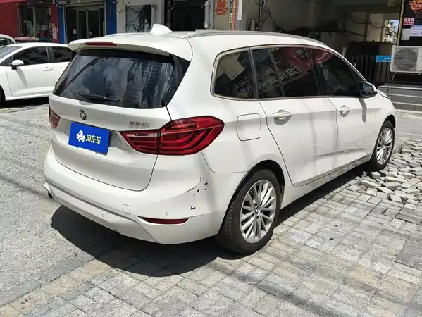 BMW 2 Series Wagon 2021
