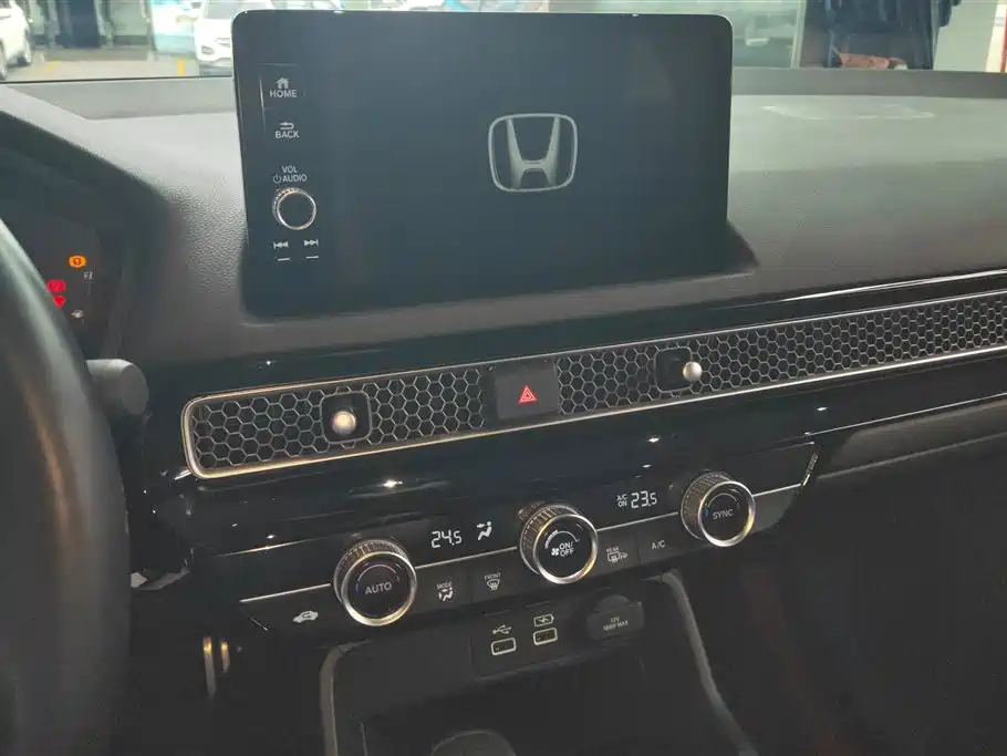 Honda Civic 2024 — фото 13