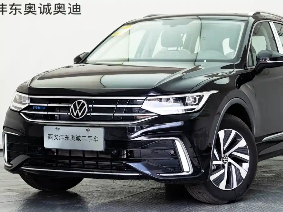Volkswagen Tiguan L Plug-In Hybrid 2025 — фото 7