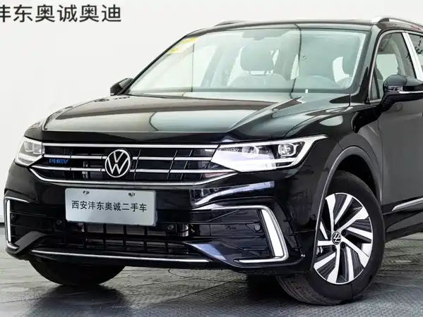 Volkswagen Tiguan L Plug-In Hybrid 2025