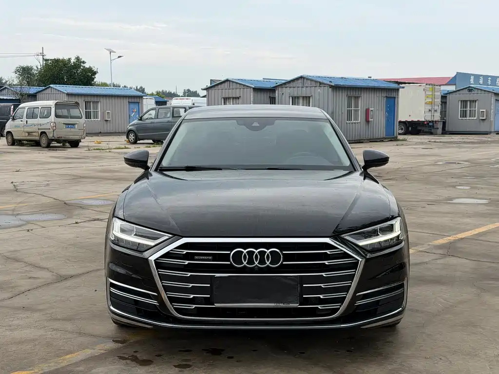 Audi A8 2021 — фото 10