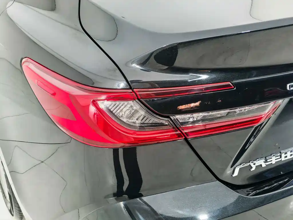 Toyota Camry 2025 — фото 19