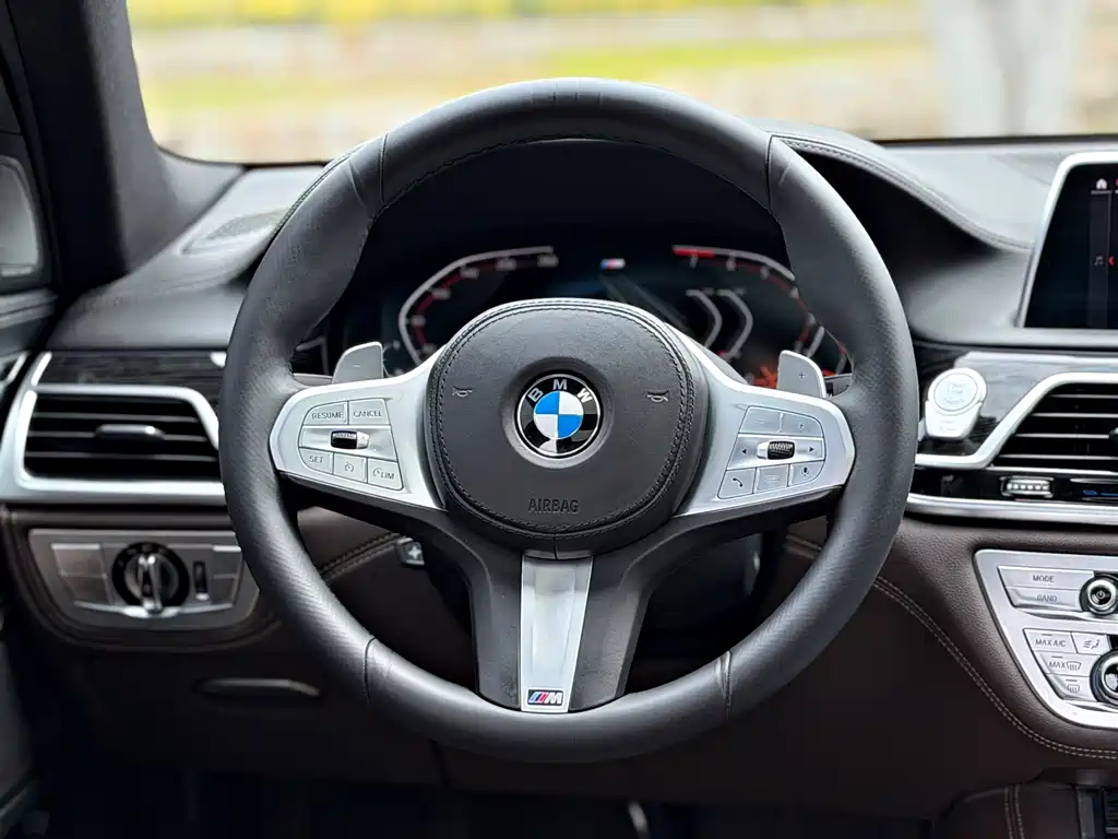 BMW 7 Series 2021 — фото 9