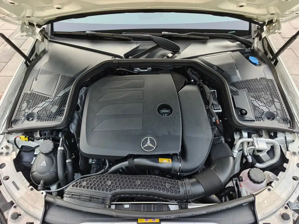 Mercedes-Benz C-Class 2019 — фото 19