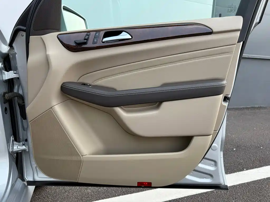 Mercedes-Benz M-Class 2012 — фото 25