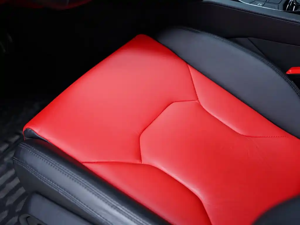 Lamborghini Urus 2019 — фото 37